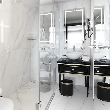 Zlaty Klucik - Golden Key With Luxury Nitra