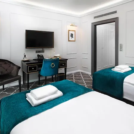 Golden Key, 4 Stars Superior Нитра