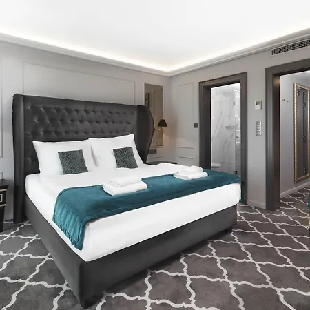 Zlaty Klucik - Golden Key With Luxury 4* Nitra