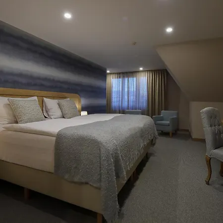 Golden Key, 4 Stars Superior 4*