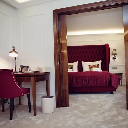 Hotel Zlaty Klucik - Golden Key With Luxury Nitra