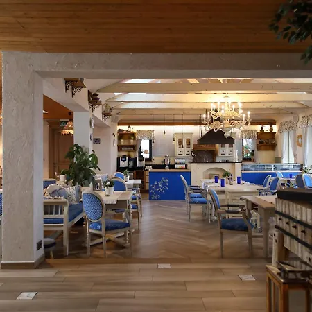 Zlaty Klucik - Golden Key With Luxury