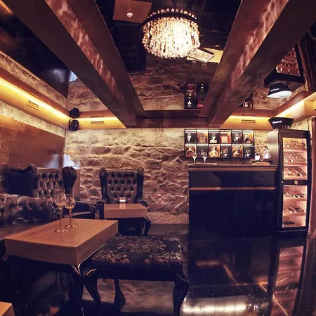 Zlaty Klucik - Golden Key With Luxury Hotel Nitra