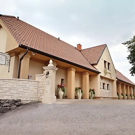 Zlaty Klucik - Golden Key With Luxury 4* Nitra