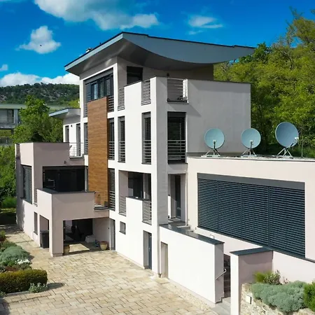 Zlaty Klucik - Golden Key With Luxury 4* Nitra