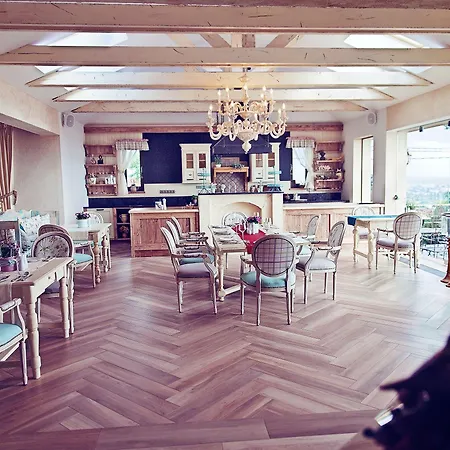 Golden Key, 4 Stars Superior 4*