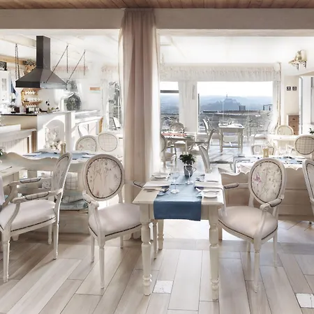 Отель Golden Key, 4 Stars Superior 4*