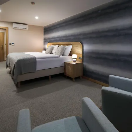 Golden Key, 4 Stars Superior