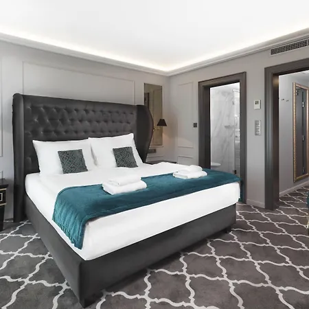 Golden Key, 4 Stars Superior 4* Nitra