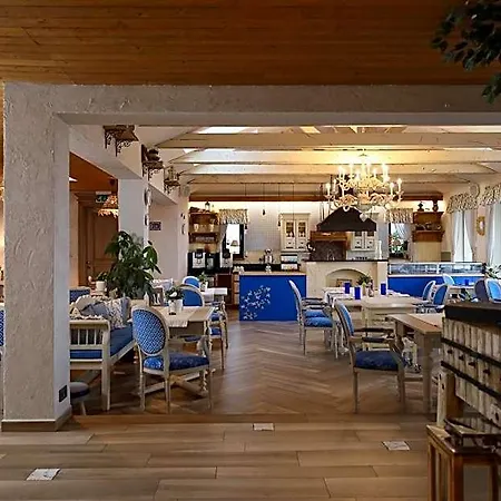 Golden Key, 4 Stars Superior Nitra