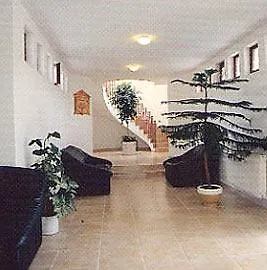 Golden Key, 4 Stars Superior Neutra